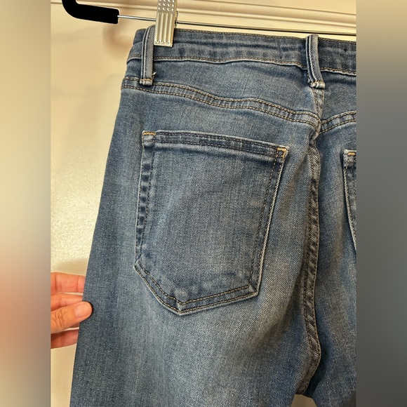 👖EUC Just Black Denim Women's Medium Wash Flare Jeans in Size 25 - Picture 3 of 7